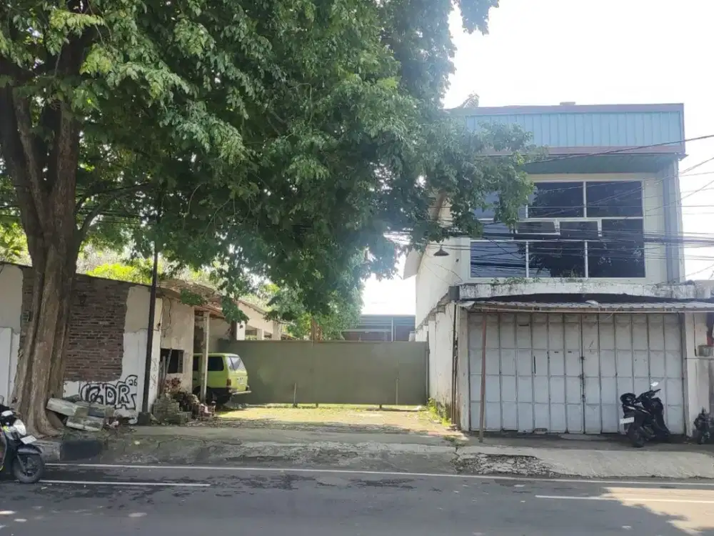 Gudang Raya Awang-Awang Mojosari Mojokerto 1.221 m² SHM – Siap Pakai & Strategis