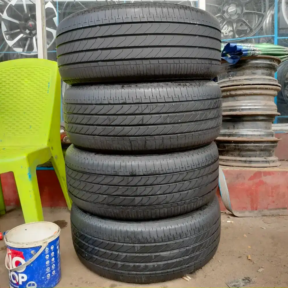 Bridgestone Turanza t005 225/50 R17 kondisi 95% tahun 2024 4pcs