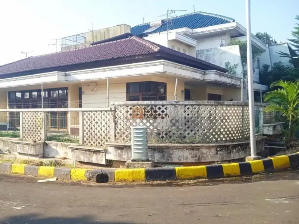 Strategis Jual Rumah 1,5Lt. Unfurnish di Perumahan Intercon Kebon Jeruk Dengan 3 Kamar Tidur, Sudah SHM Dekat Mall Puri Indah, Pintu Tol & Rumah Sakit