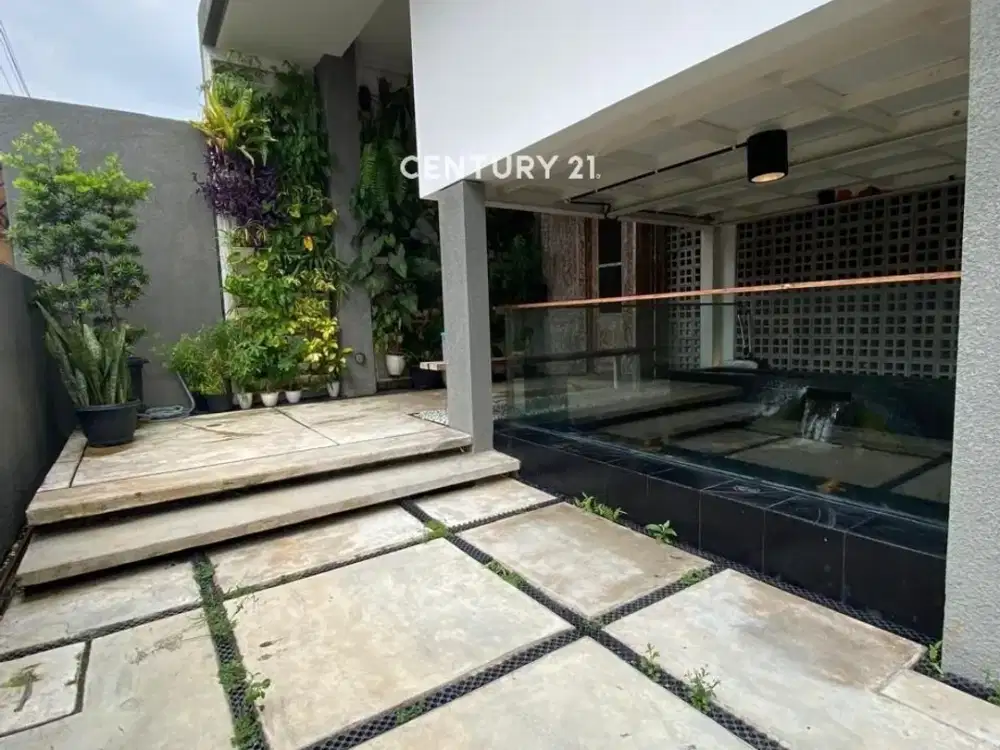 RUMAH DI KAYU PUTIH PULO MAS SEMI FURNISHED POSISI HOEK DESIGNE