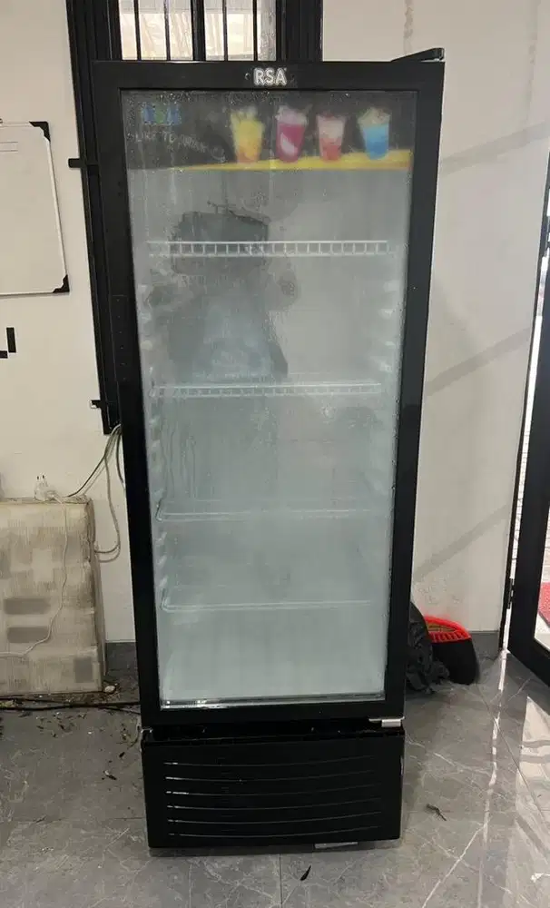 Showcase rak 4 RSA , bekas !