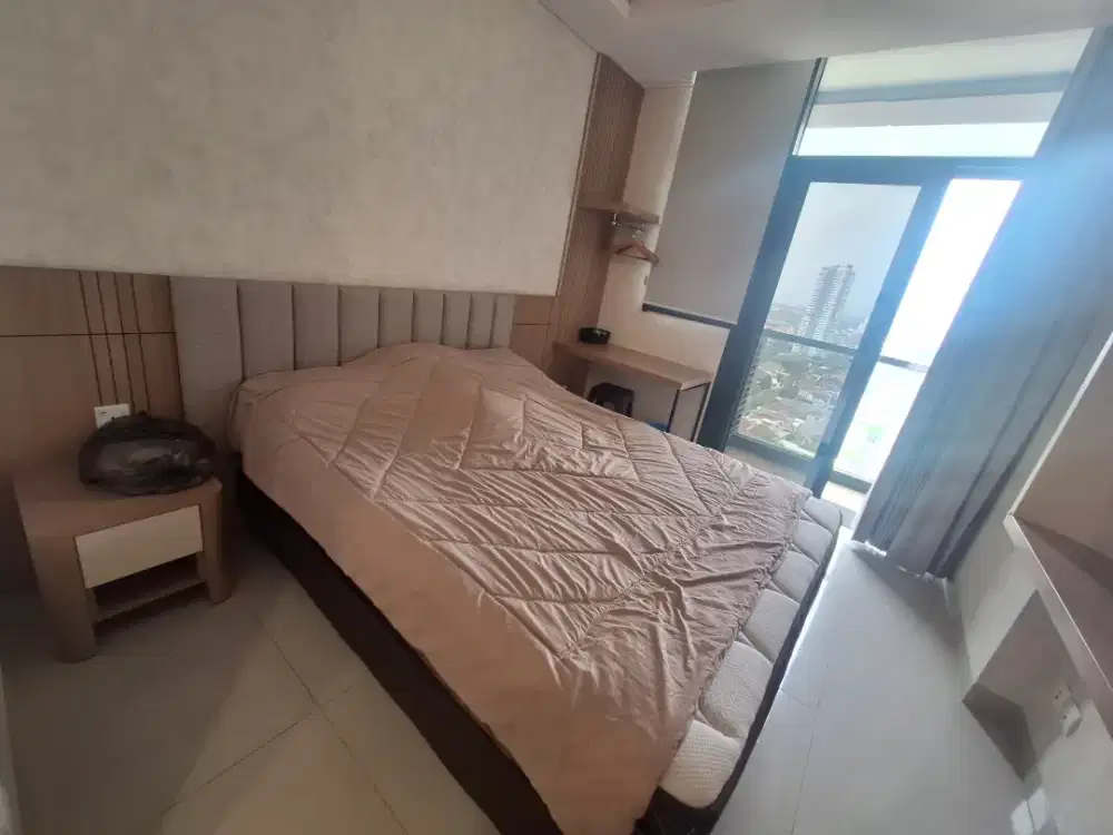 Apartemen ciputra world 2 kamar tidur furnish cantik murah