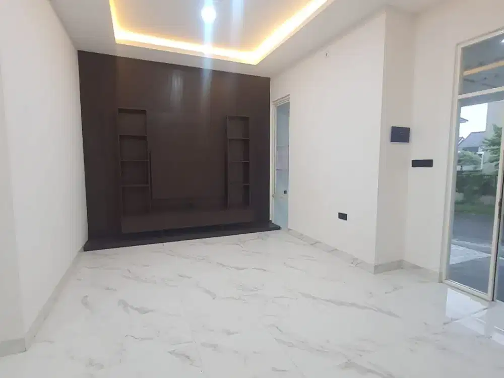 Kondisi Semi Furnish Rumah 2 Lantai Taman Puspa Raya Citraland Utama