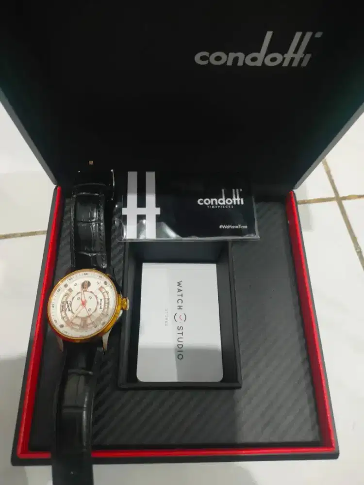 Jam tangan condotti