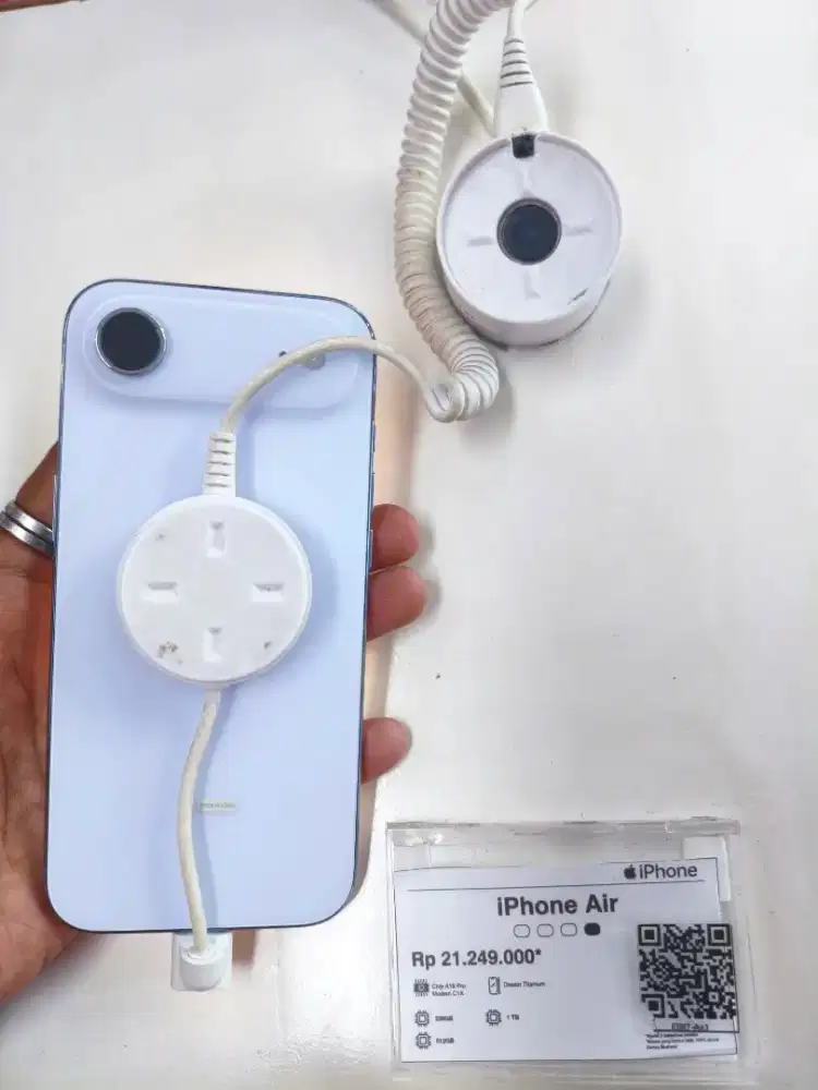 IPHONE AIR BISA CICILAN