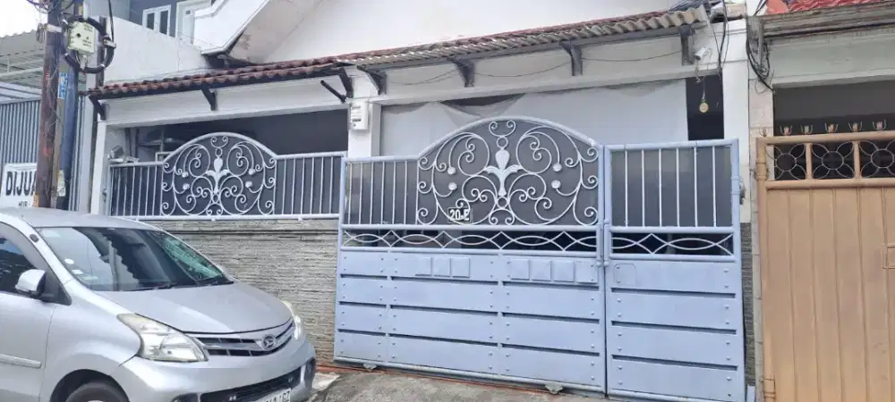 Rumah terawat ploso 2 lantai