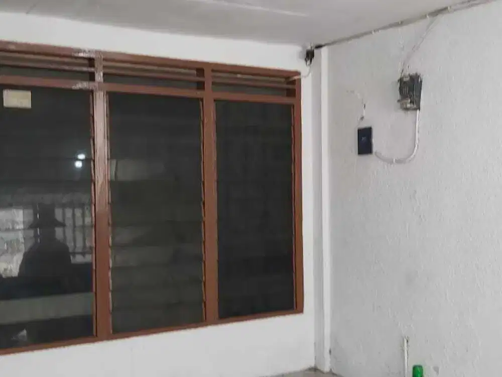 Rumah 5x15 m 2,5 Lantai di Duri Selatan