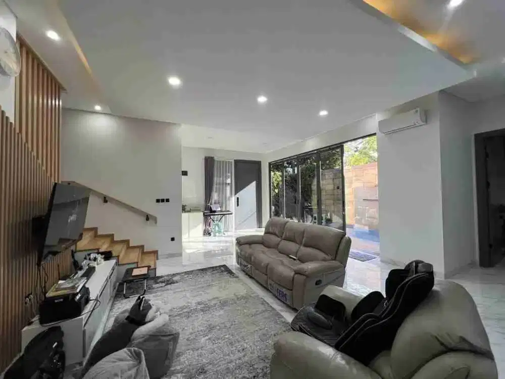 JUAL RUMAH SEMI FURNISHED BAGUS DI TURANGGA