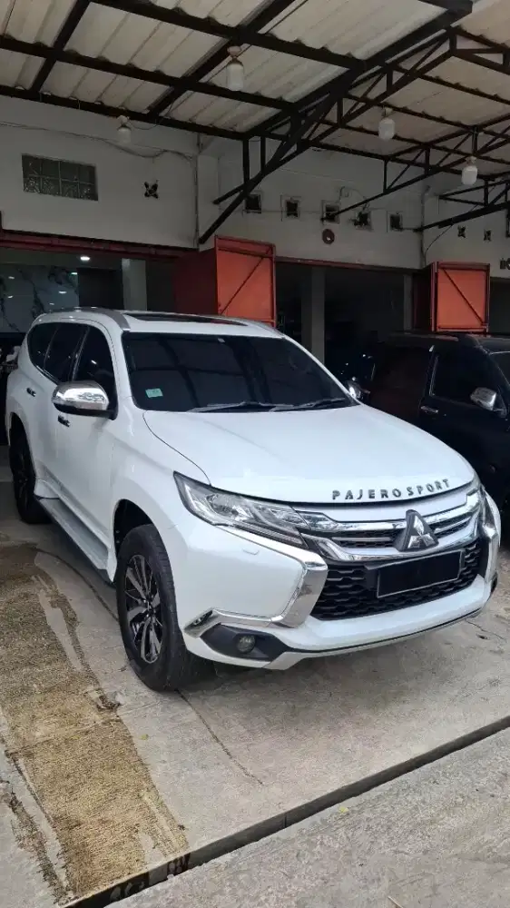 Mitsubishi Pajero Dakar 2016 putih bekas murah