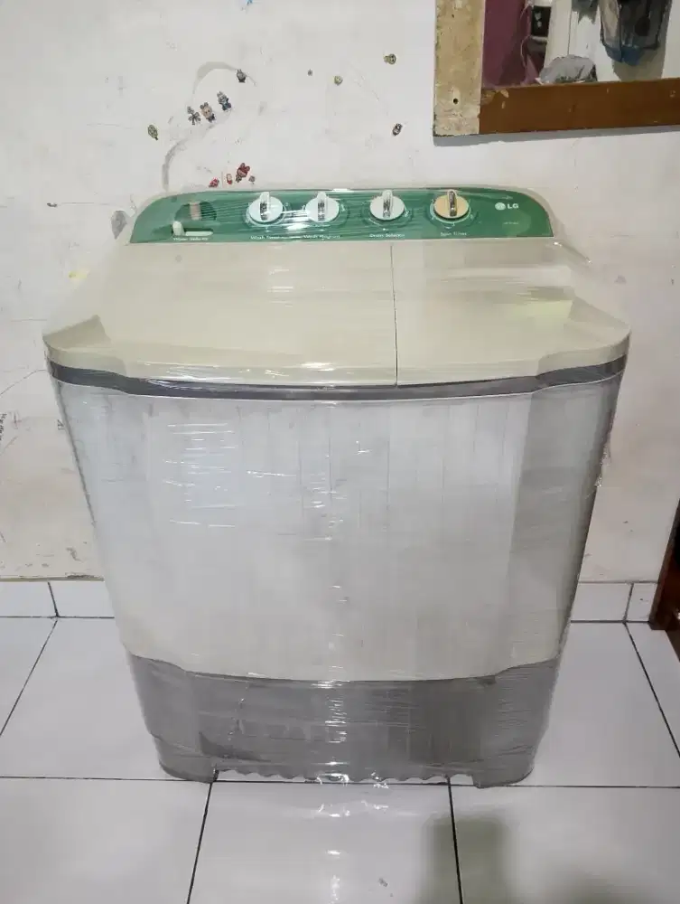 Mesin cuci merek LG kap 7kg