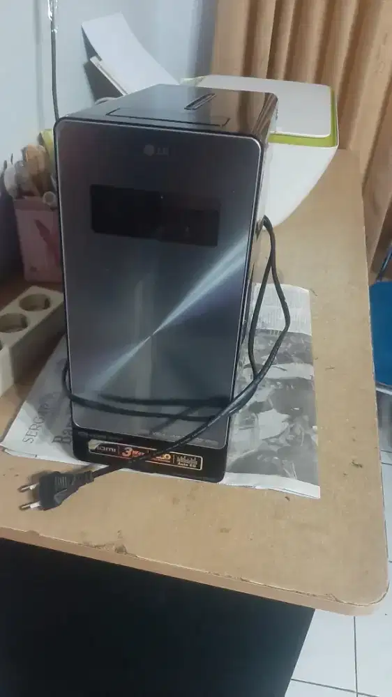 DVD Player , Radio FM, USB stereo merk LG