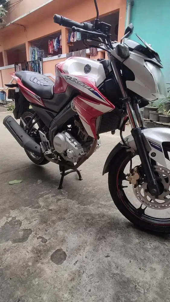 DIJUAL NEW VIXION 2014 MULUS