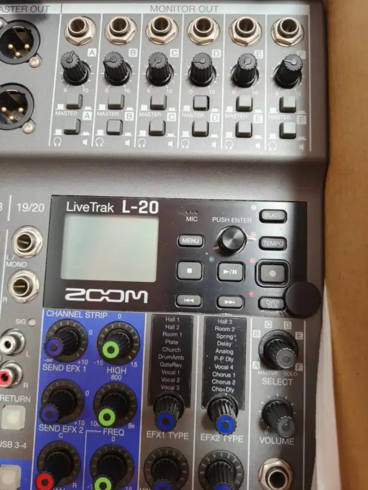 MIXER ZOOM L20 LIVE TRACK