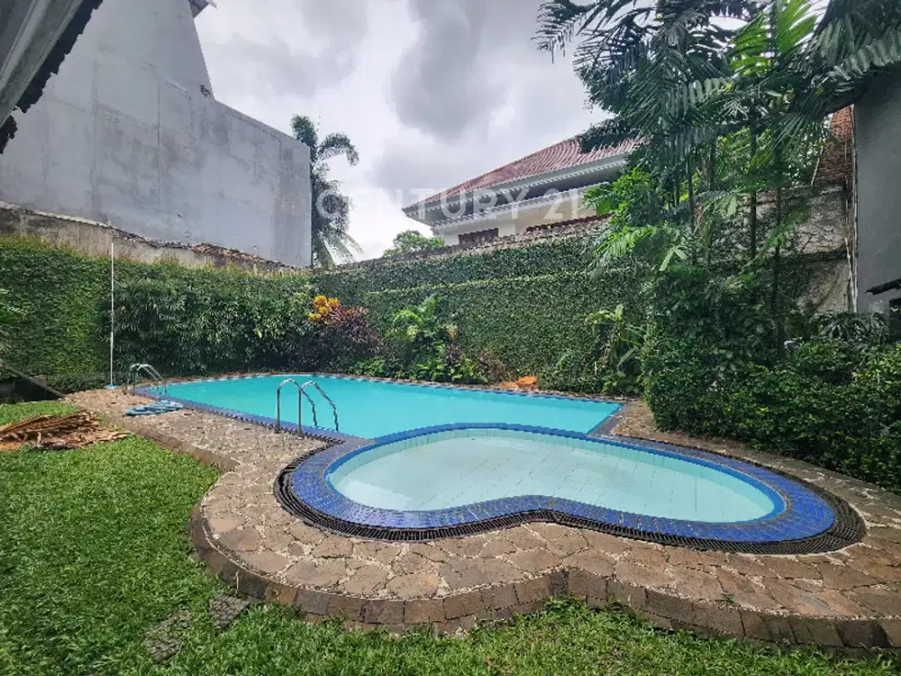 Rumah Lama Di Menteng Dengan Harga Murah!!