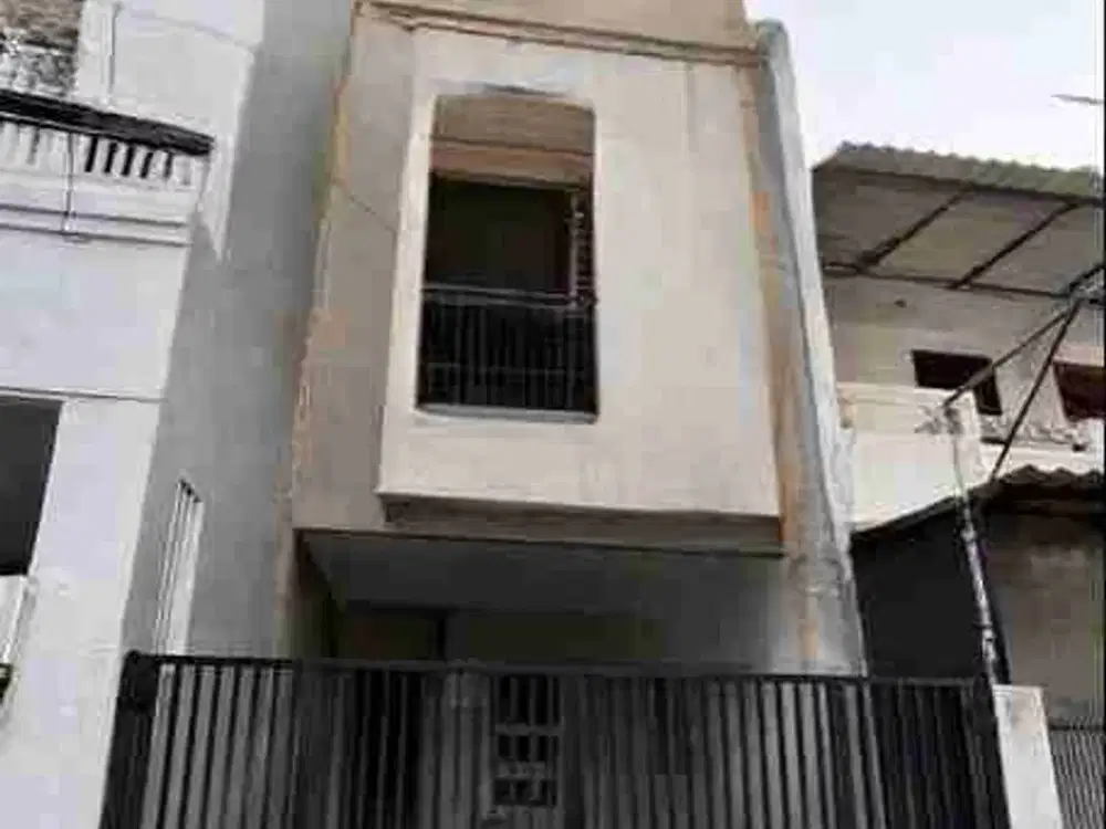 RUMAH SHM 3 lantai di tanjung duren