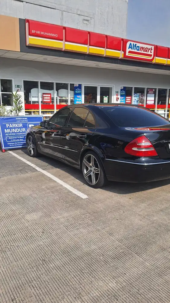 Jual cepat Mercedes-Benz w211 E240