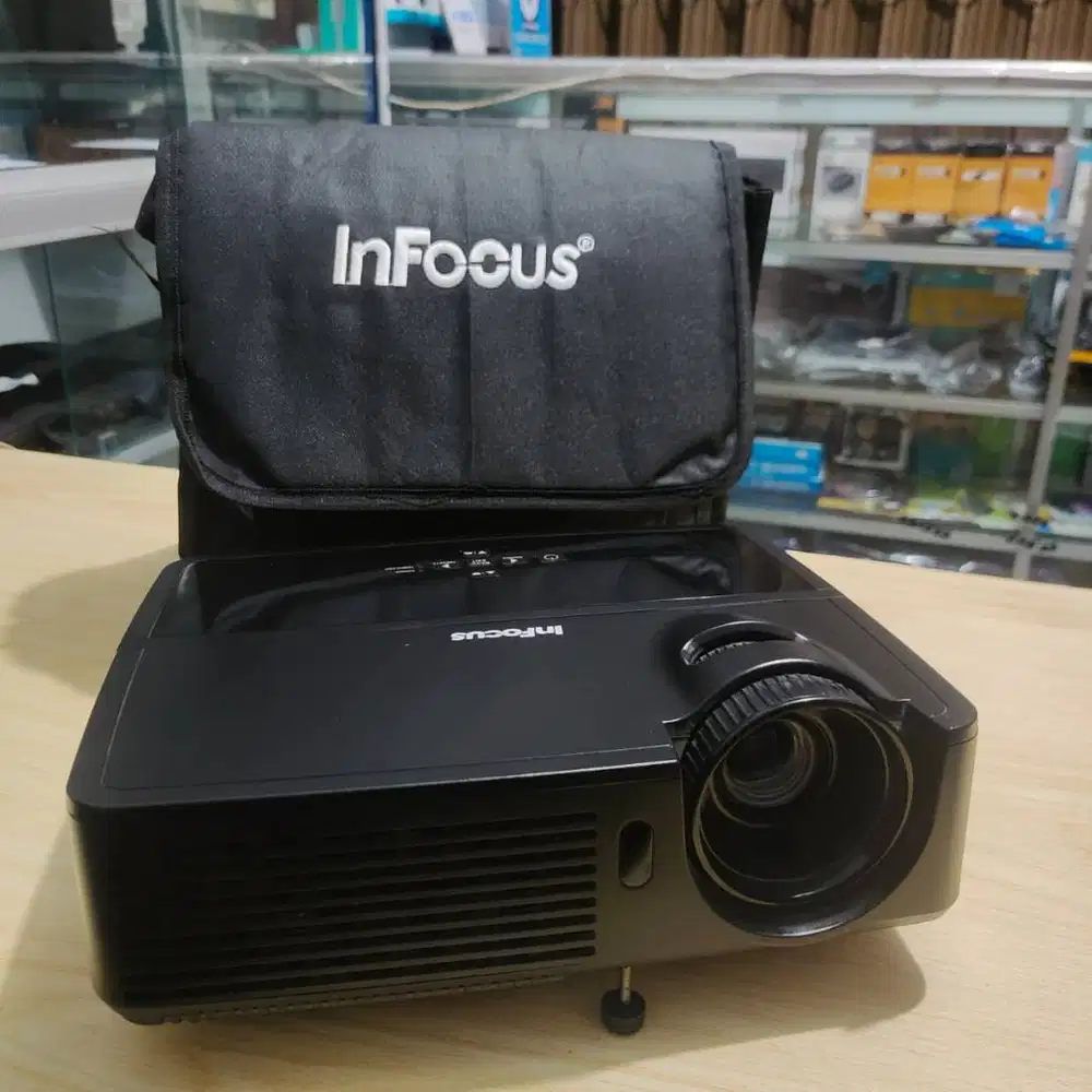 Proyektor Infocus IN112 2700 ANSI Lumens Normal Siap Pakai