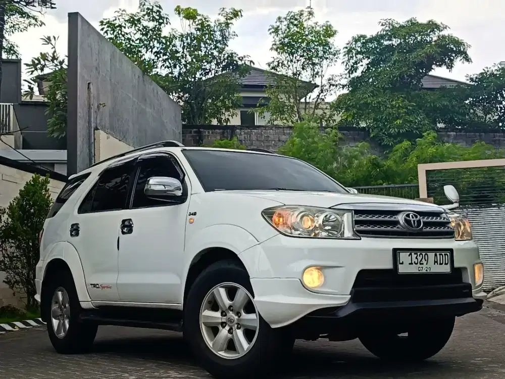 [RARE]Toyota Fortuner G TRD Diesel Matic 2010