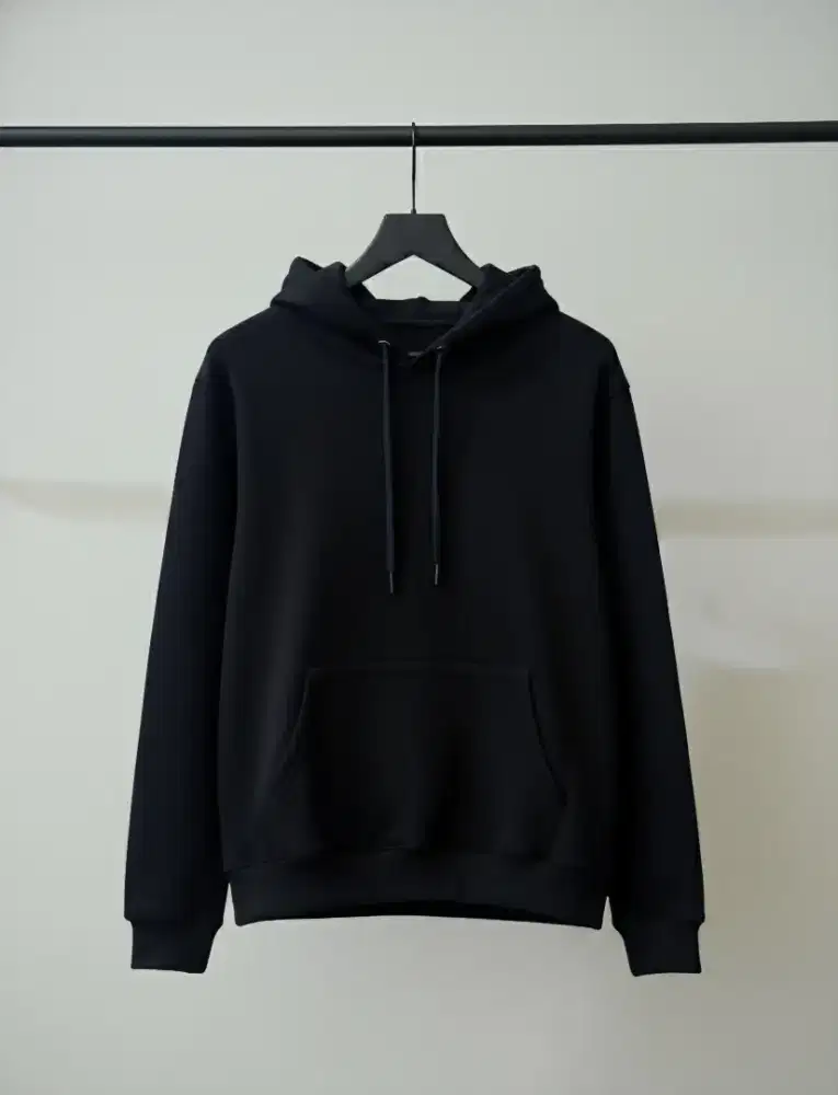 Hoodie Hitam (Baru)