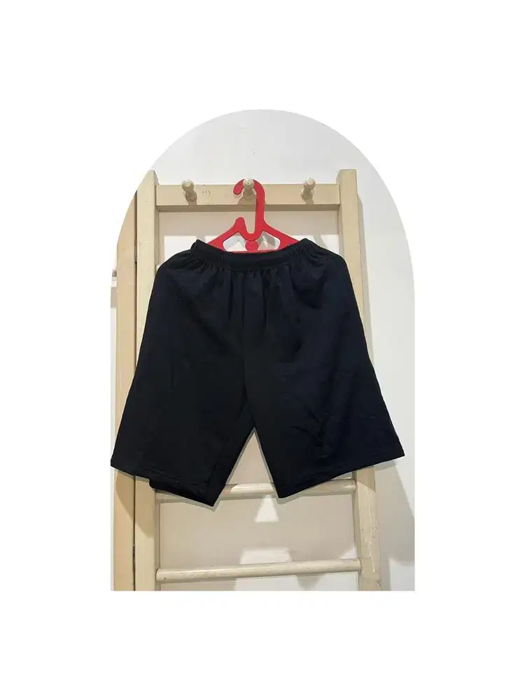 MENJUAL CELANA PENDEK OLAHRAGA