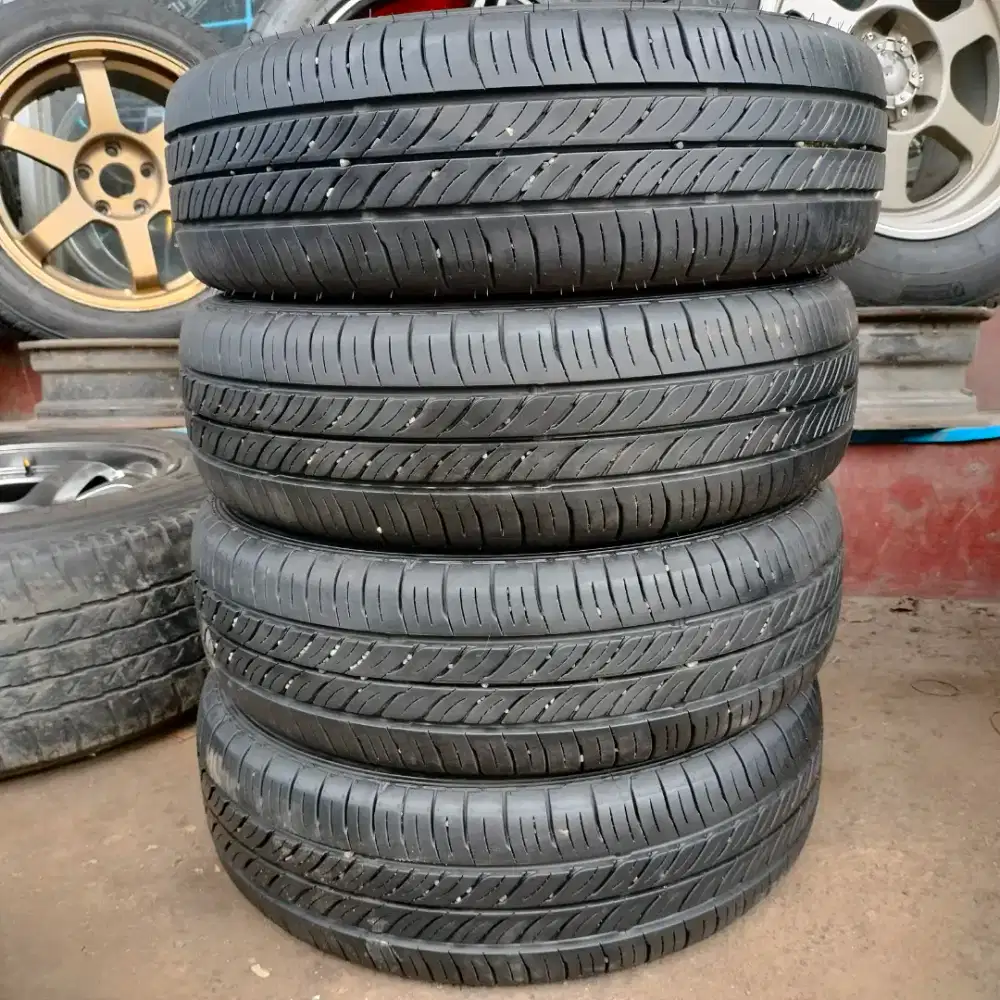 Dunlop enasave 175/65 R14 kondisi 95% tahun 2025 4pcs