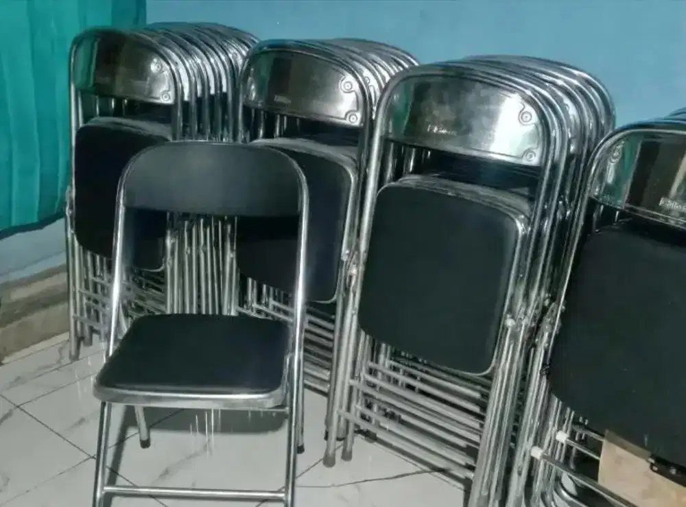 Kursi Lipat Chitose & Futura