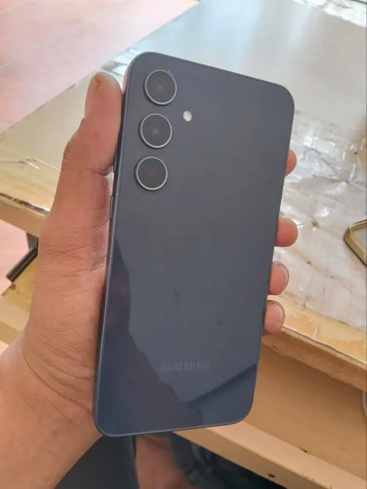 Samsung a35 8gb/256g varian tertinggi