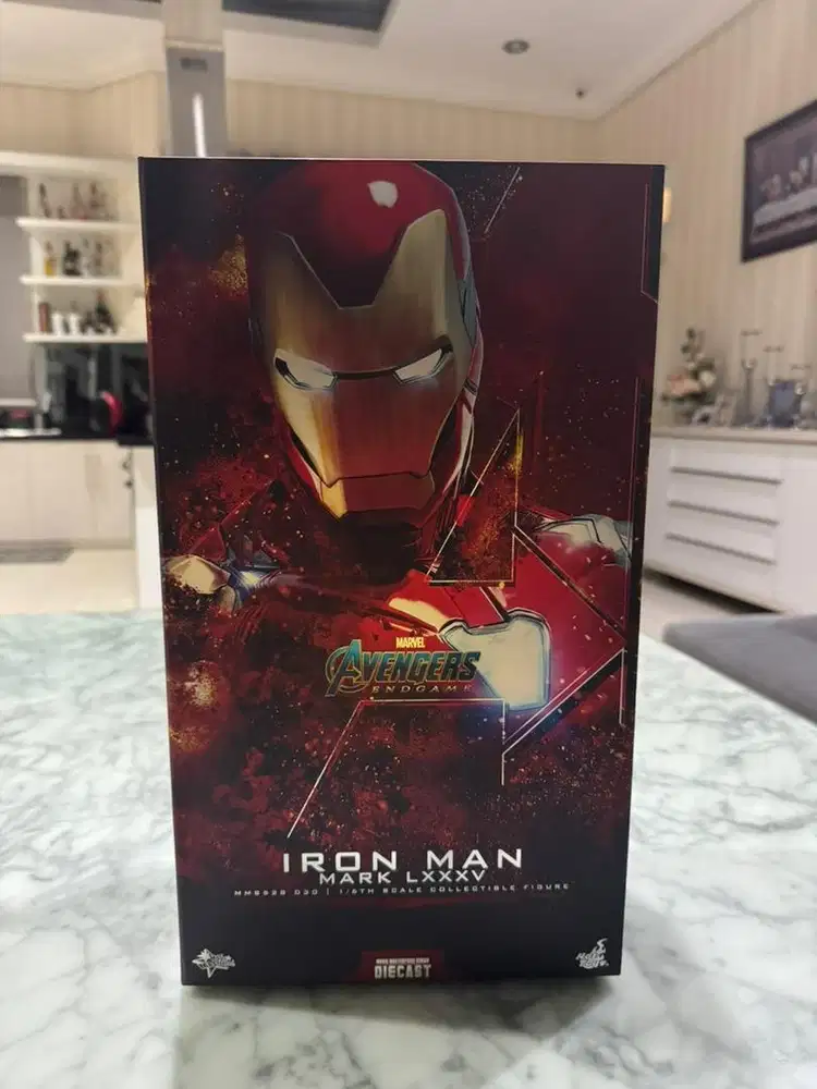 Hot Toys Iron Man Mark 85 LXXXV Baru Avangers End game