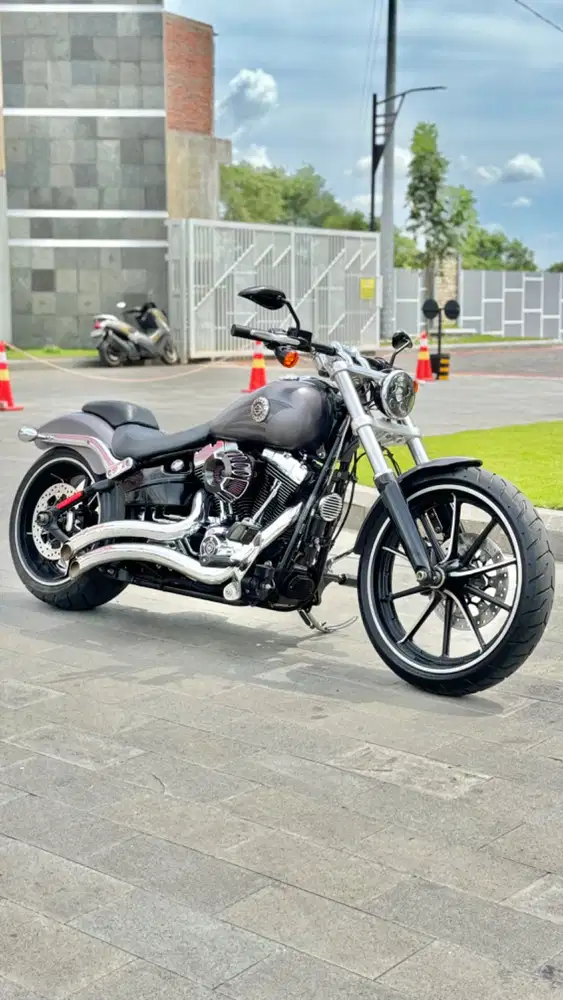 Harley Davidson Softail Breakout