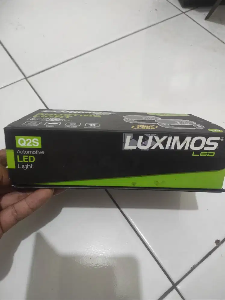 Lampu LED LUXIMOS