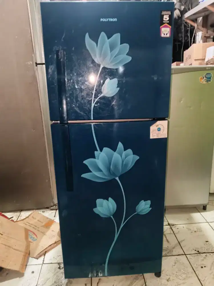 Kulkas 2 Pintu polytron Bagus normal Dingin Beku Siap pakai