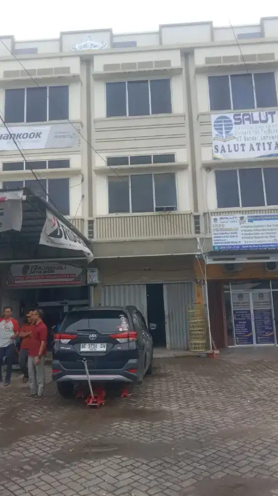 Ruko 2 pintu 3 lantai