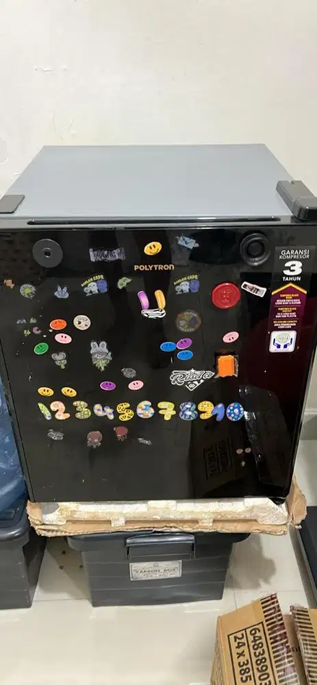 Kulkas polytron mini bekas