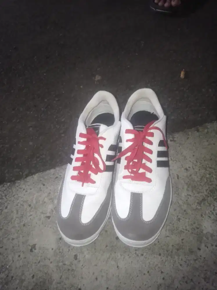 ADIDAS SAMBA UKURAN 42 JUAL CEPET