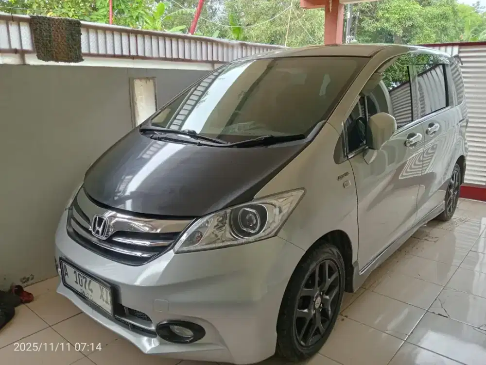 Honda Freed 2010 Bensin
