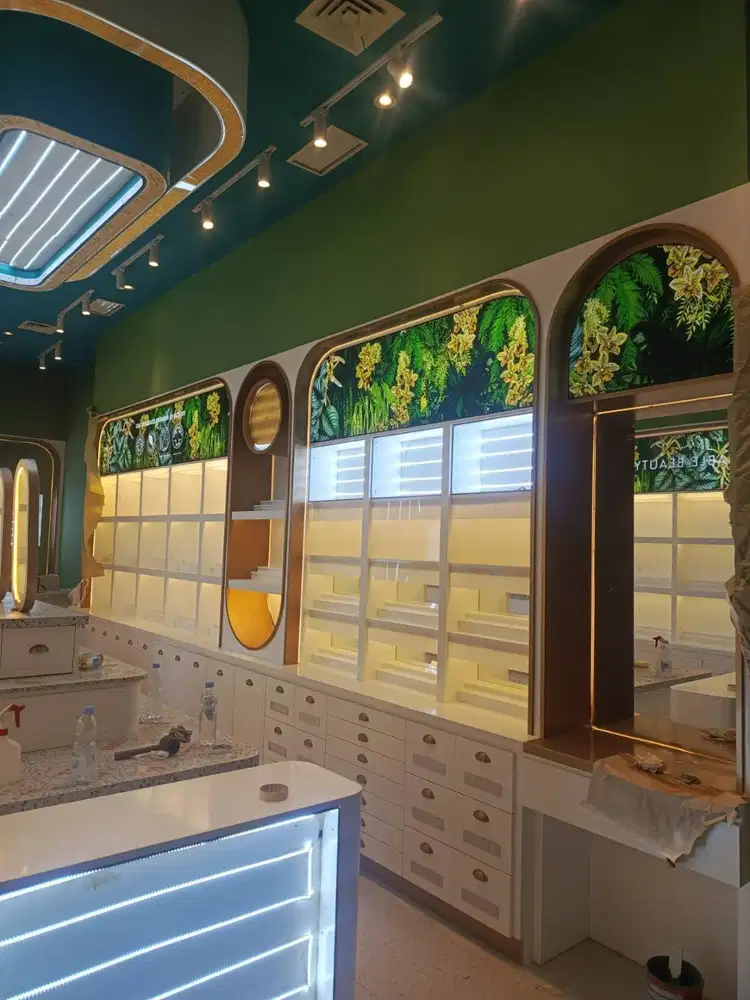 Interior toko rumah kantor