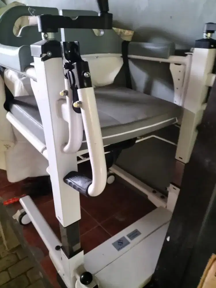 Kursi roda transfer pasien