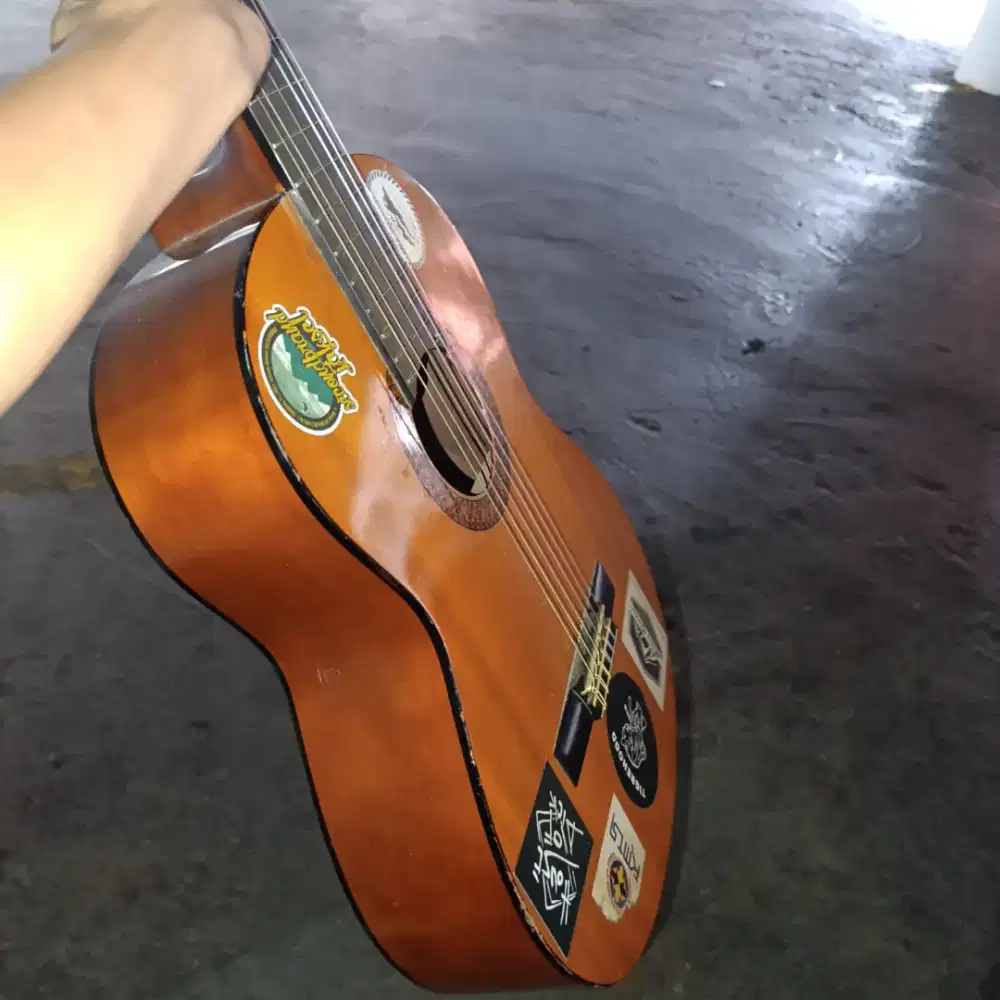 Gitar nylon yamaha