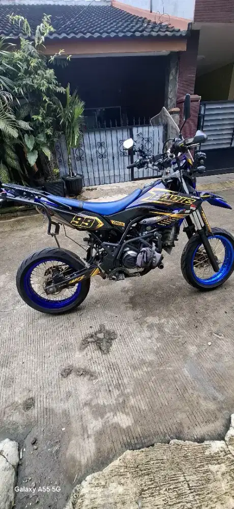 Yamaha WR guanteng