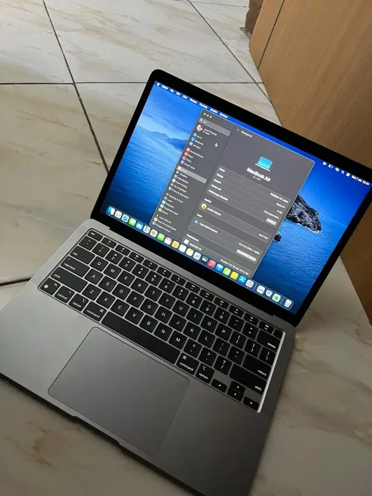 Di jual Macbook M1 2020