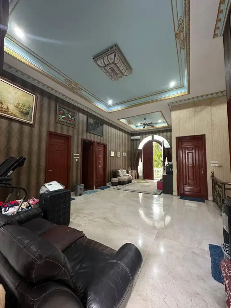 RUMAH CLASSIC PAKUWON CITY