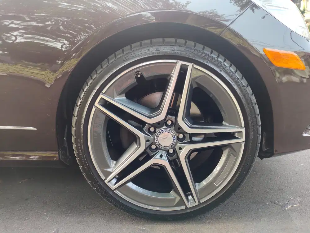 Mercedes-Benz E300 2012 Bensin