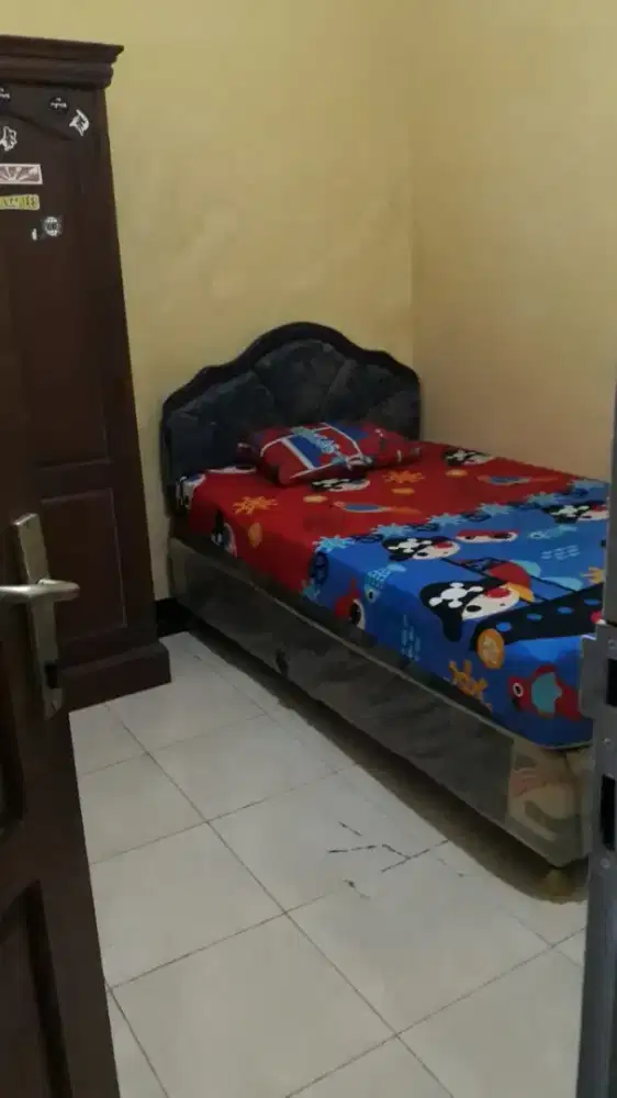 KOST AC KERTAJAYA SURABAYA.