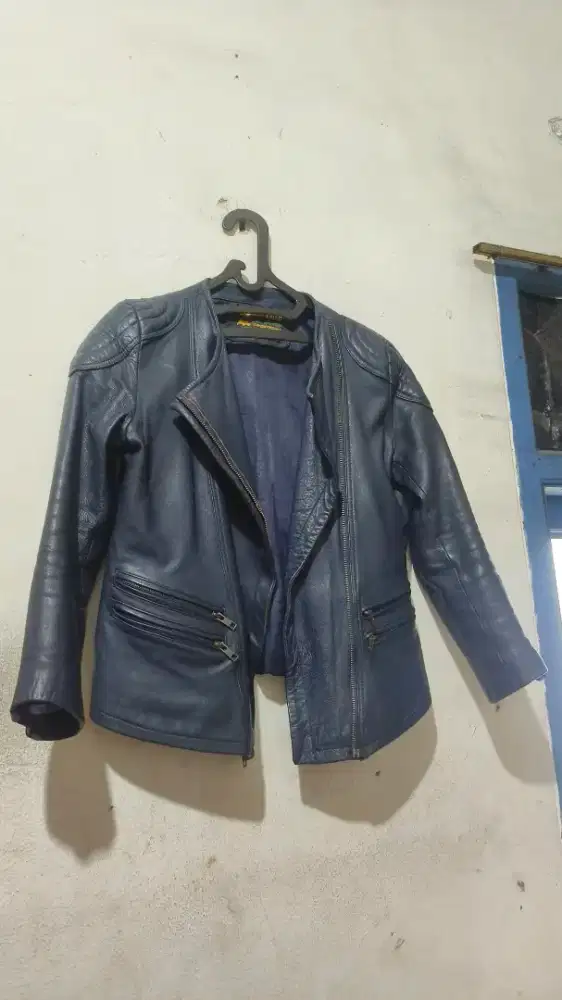 Jaket kulit asli