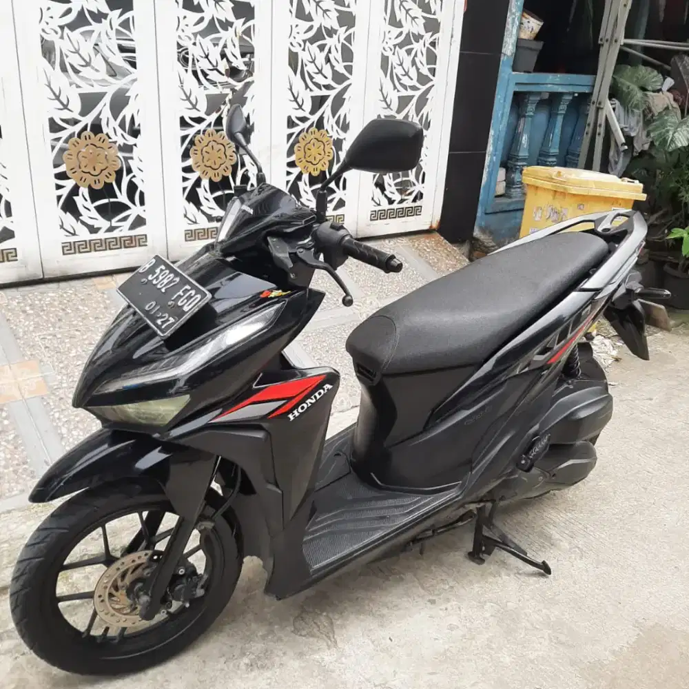 Honda Vario LED New 125 2022 ss lengkap mesin bagus plat Bekasi Kab