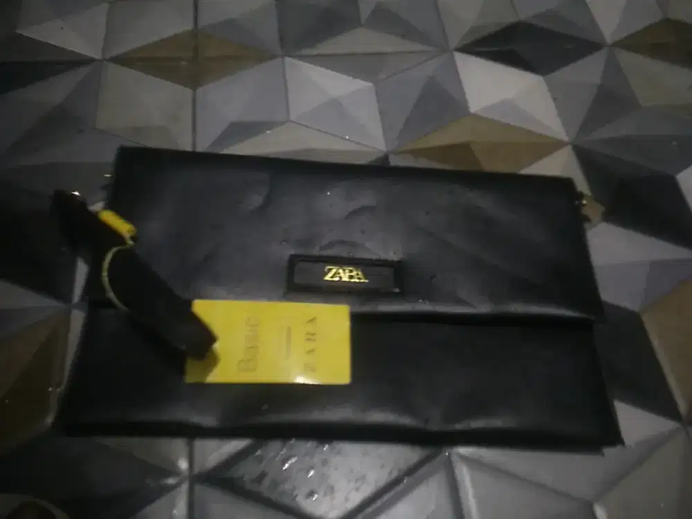 tas dompet zara dan tas komestik .