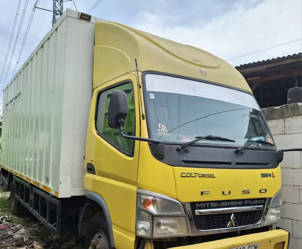 Mitsubishi Colt Diesel 6ban PS125Long box besi  5.7mtr Canter Fulors