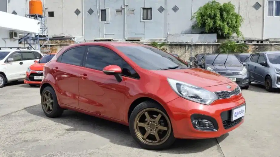 DP RENDAH Kia Rio 1.4 Bensin-MT 2014 9CW