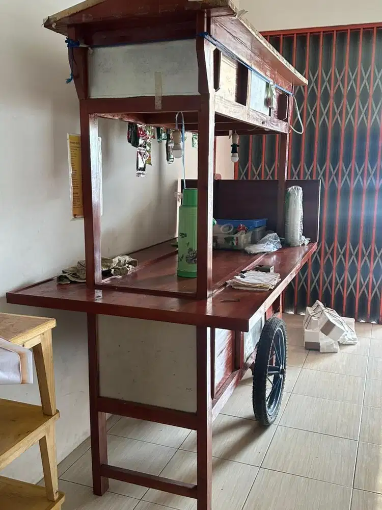 Peralatan angkringan