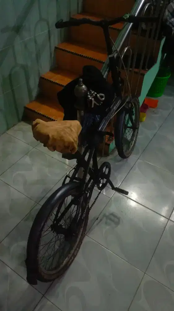 Sepeda walau sudah lama,tapi masih fungsi